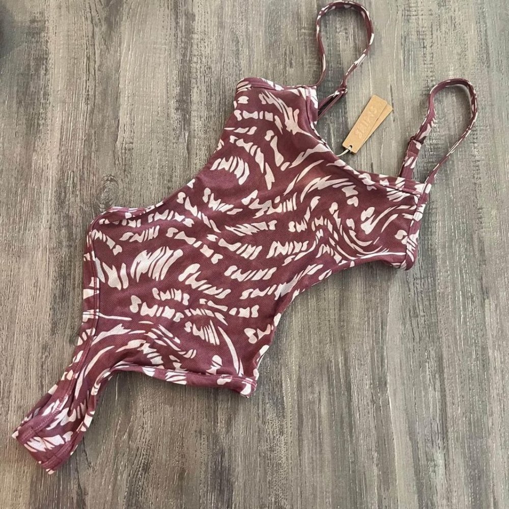 New Skims Bodysuit XS